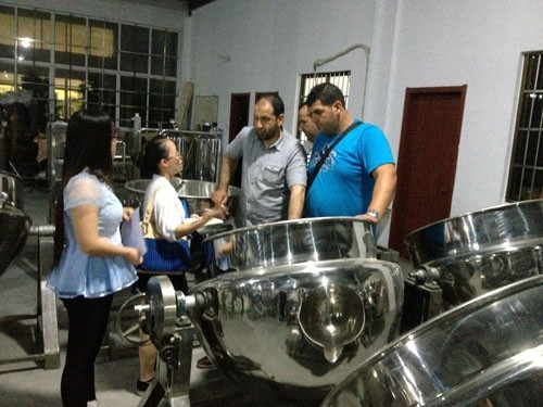 阿爾及利亞奶酪鍋客戶工廠考察2