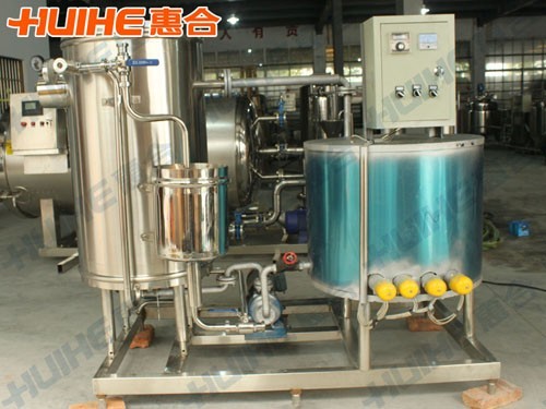 李時珍醫(yī)藥集團(tuán)客戶到工廠參觀UHT滅菌機(jī)樣品